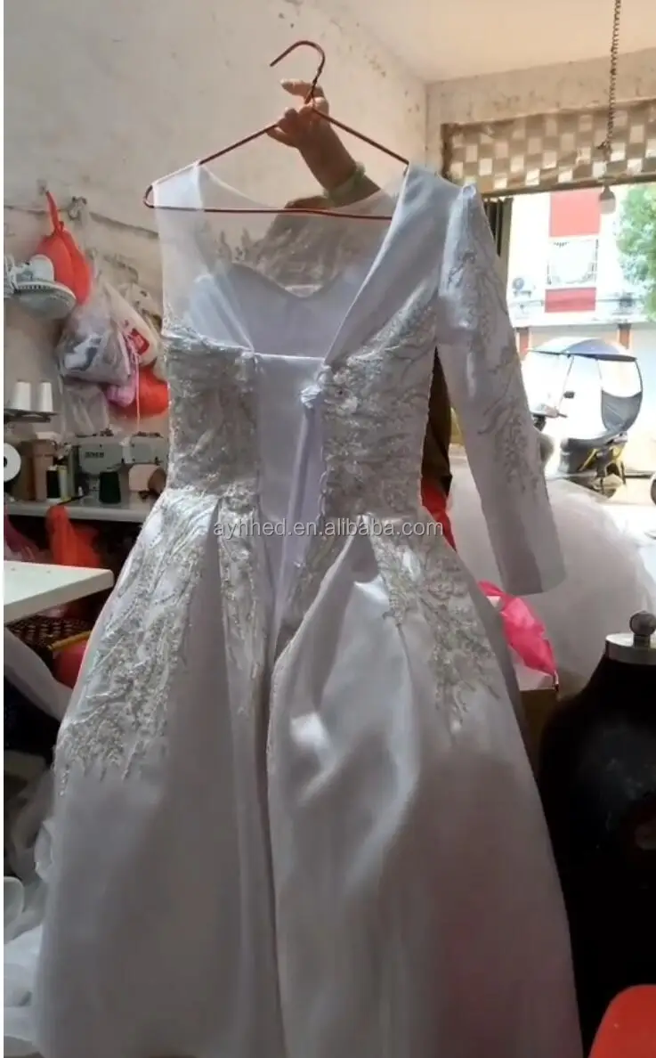 wedding dress (2).jpg