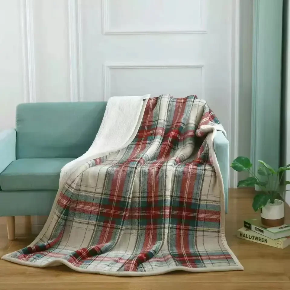 New Arrival Red Green Tartan Wool Christmas Blanket Throw laid Print 2 Ply Flannel Sherpa Fleece Blanket
