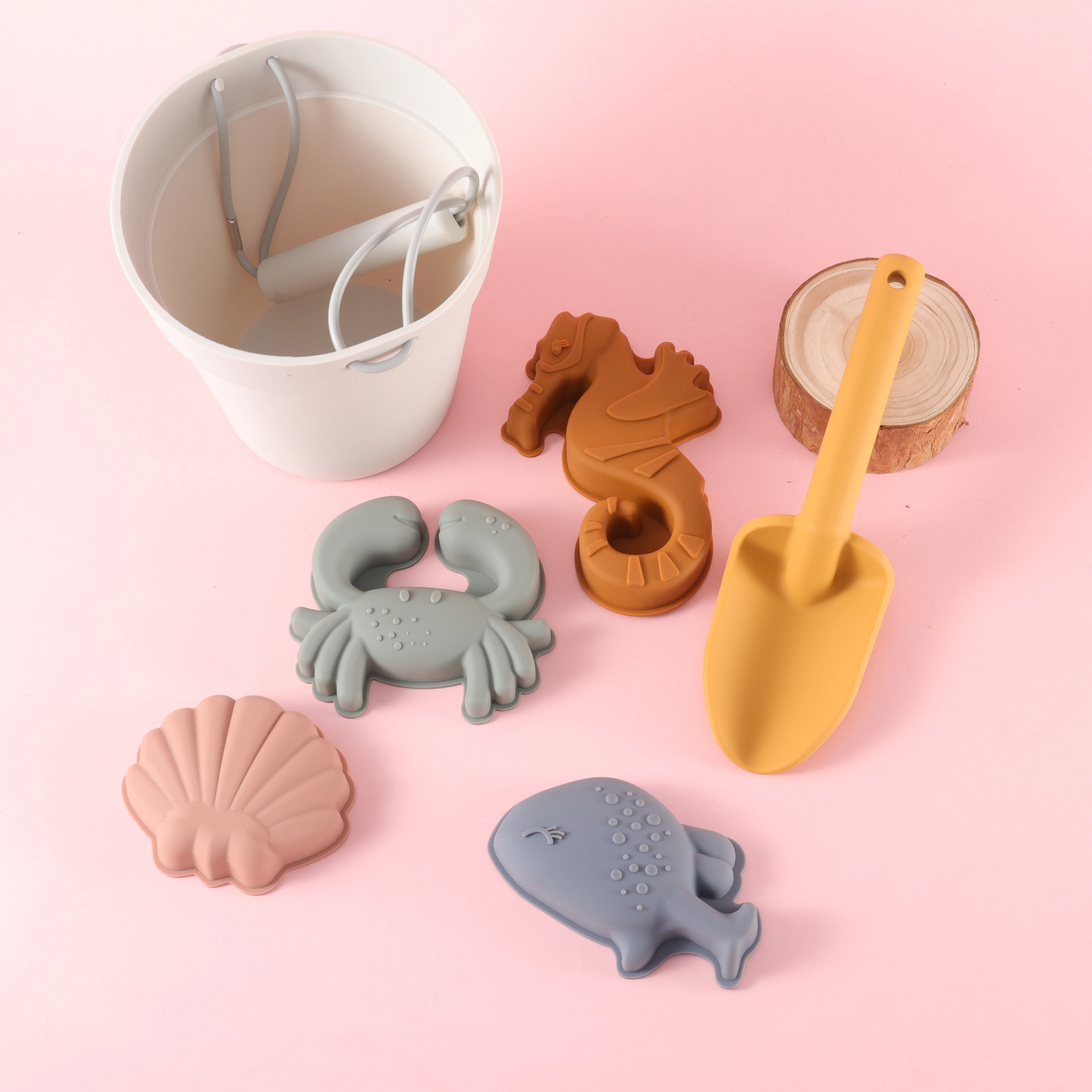 BPA Free Kids Silicone Beach Toys Shovel Beach Bucket Set 6pcs Crab Shell Sea horse Sand Molds Castle Silicon Beach Toys