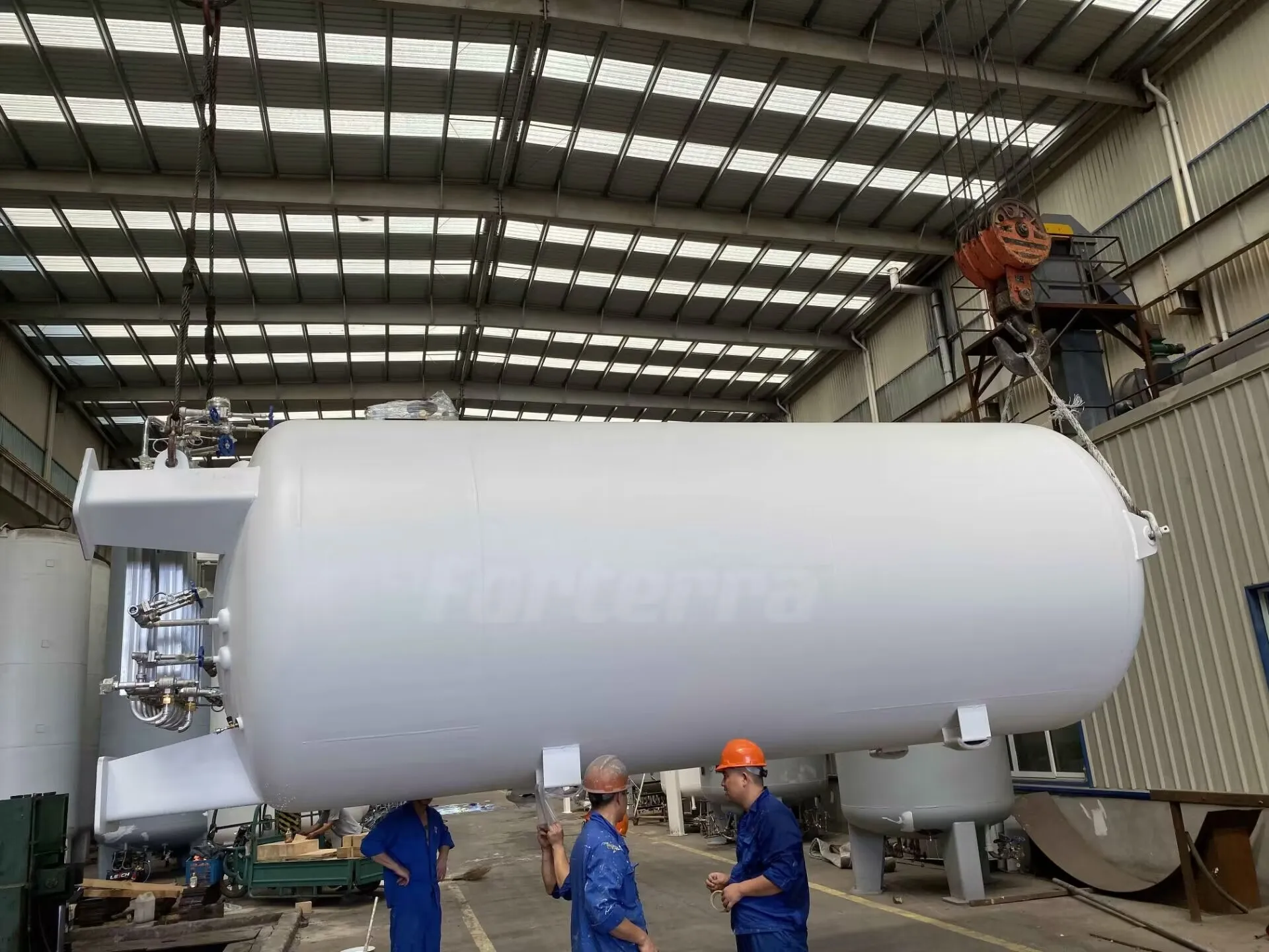 Large Capacity Cryogenic Liquid Oxygen Tank Liquid Nitrogen LNG Tank 10m3 20m3 Vertical Static Storage Tank