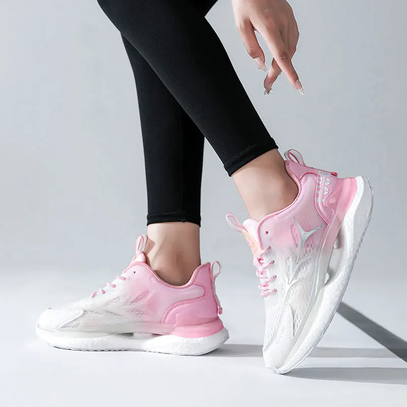 ODM OEM Customized Brand Women Sports Shoes New Breathable Casual Running Shoes Popcorn Soft Sole 2024 White Sneakers for Men