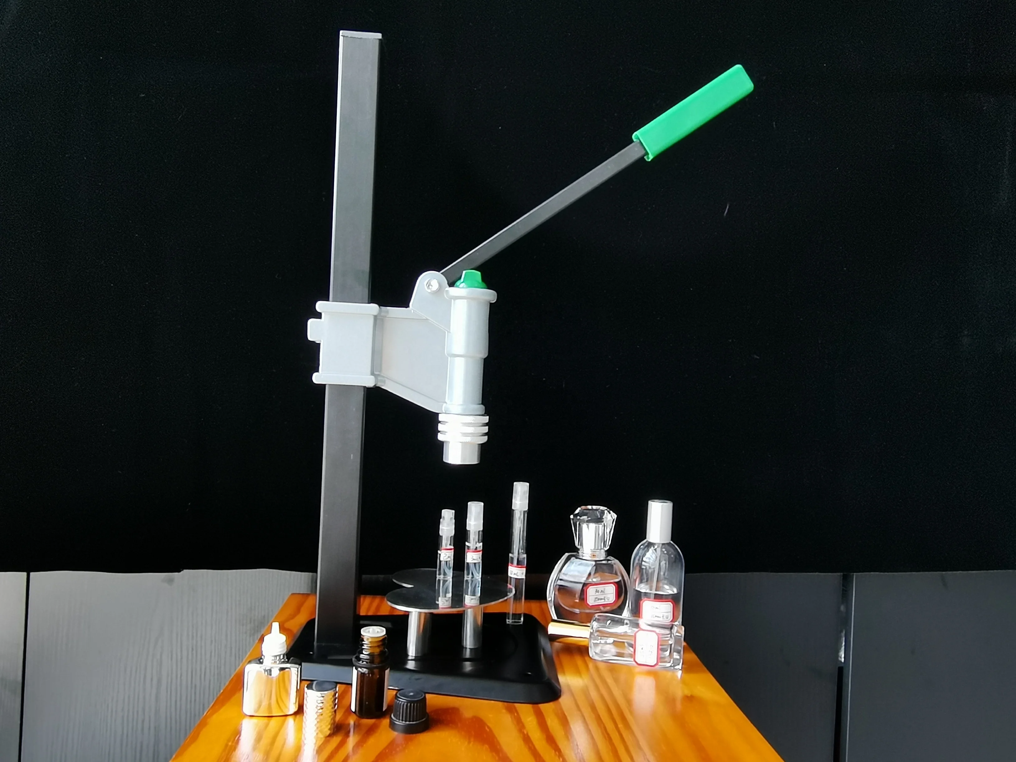 Semi Automatic Perfume Crimping Equipment Perfume Sealing Capping Machine Bottle Cap Pressing Machine Australia Ordinary USA Key