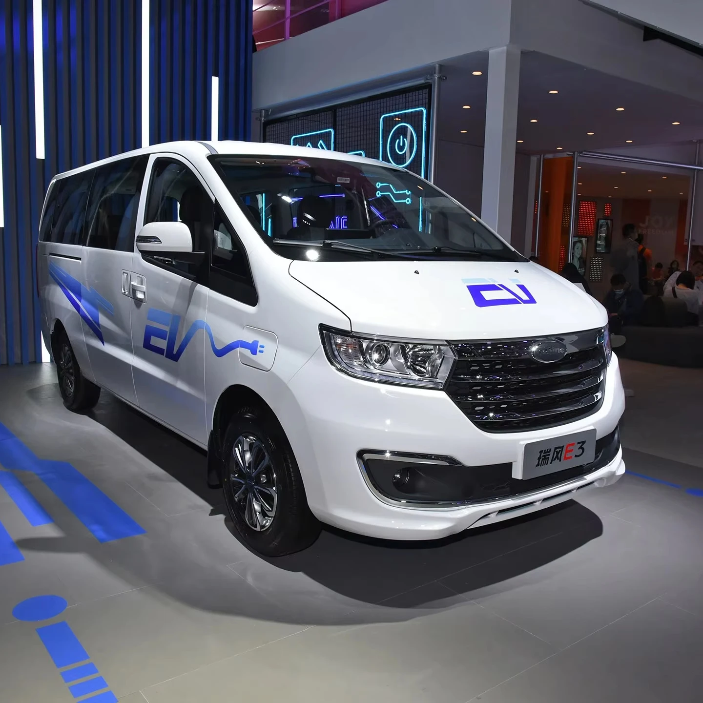 2024 2025 Jac Ruifeng JAC Новый энергетический MPV-автомобиль E3 E4 RF8 PHEV 4/5 двери 180 км/ч скоростная вилка в гибридном электромобиле