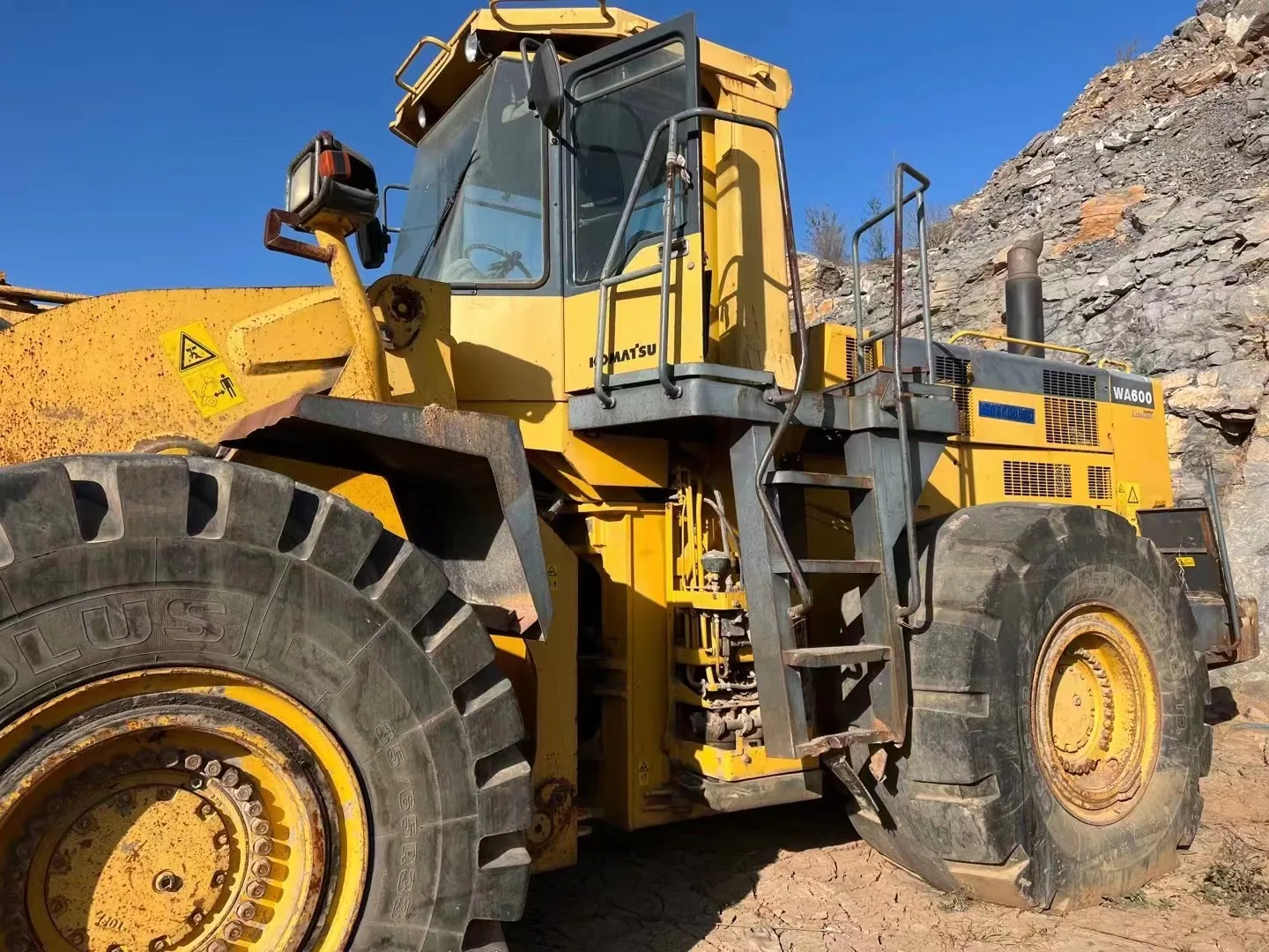 High Quality Komatsu WA600-3 Front Loader Second Hand Good Condition Including Pump Other Models WA320 D275AX Crawler Machinery