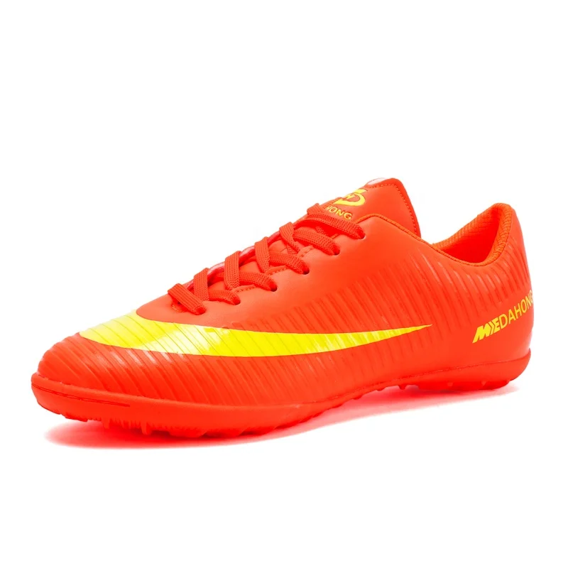 
School Indoor Lawn Training Shoes Low-cut Nail Football Shoes Custom Non-slip Soccer Shoes 