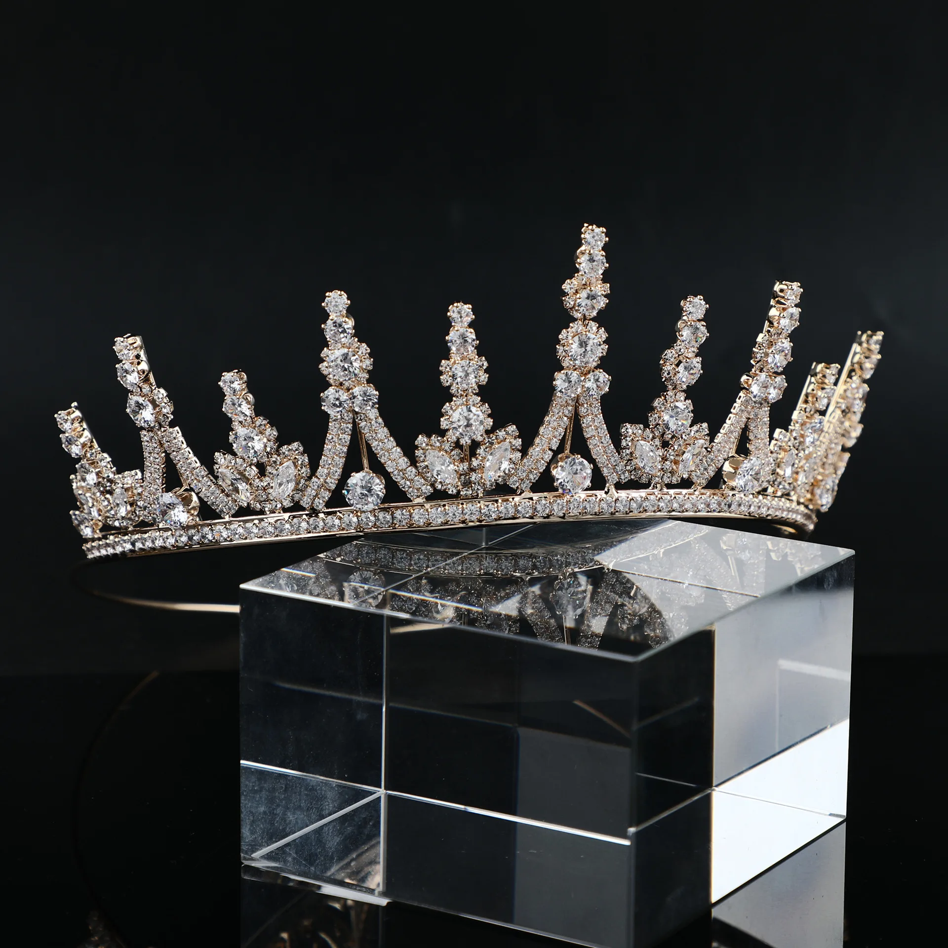 2022 Bride crown European and American wedding bride headwear 24K gold-plated high-end zircon crown beauty pageant crown