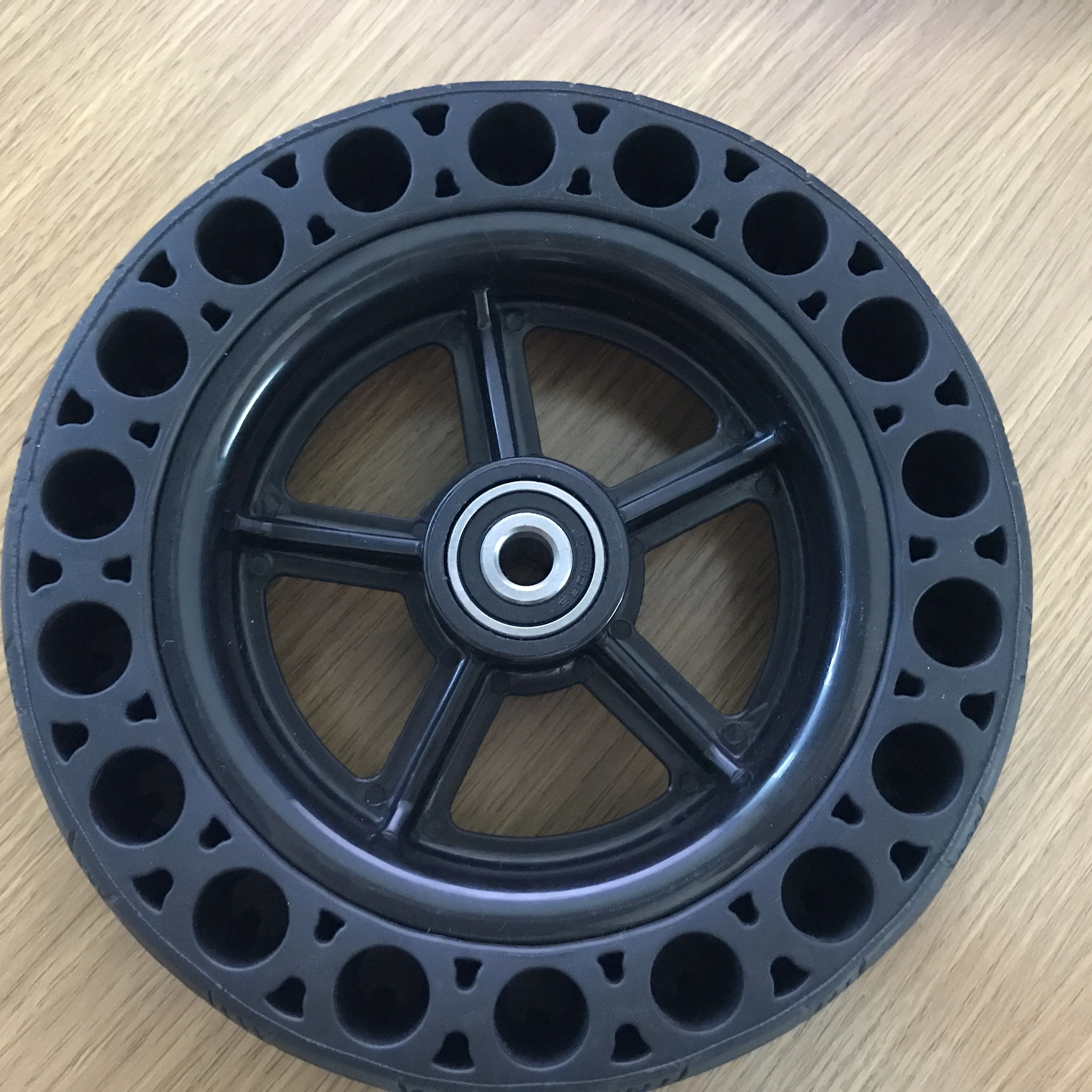 wheel Hub 8inch for electric scooter accessories for 8inch solid honeycomb tires/ normal tires M365