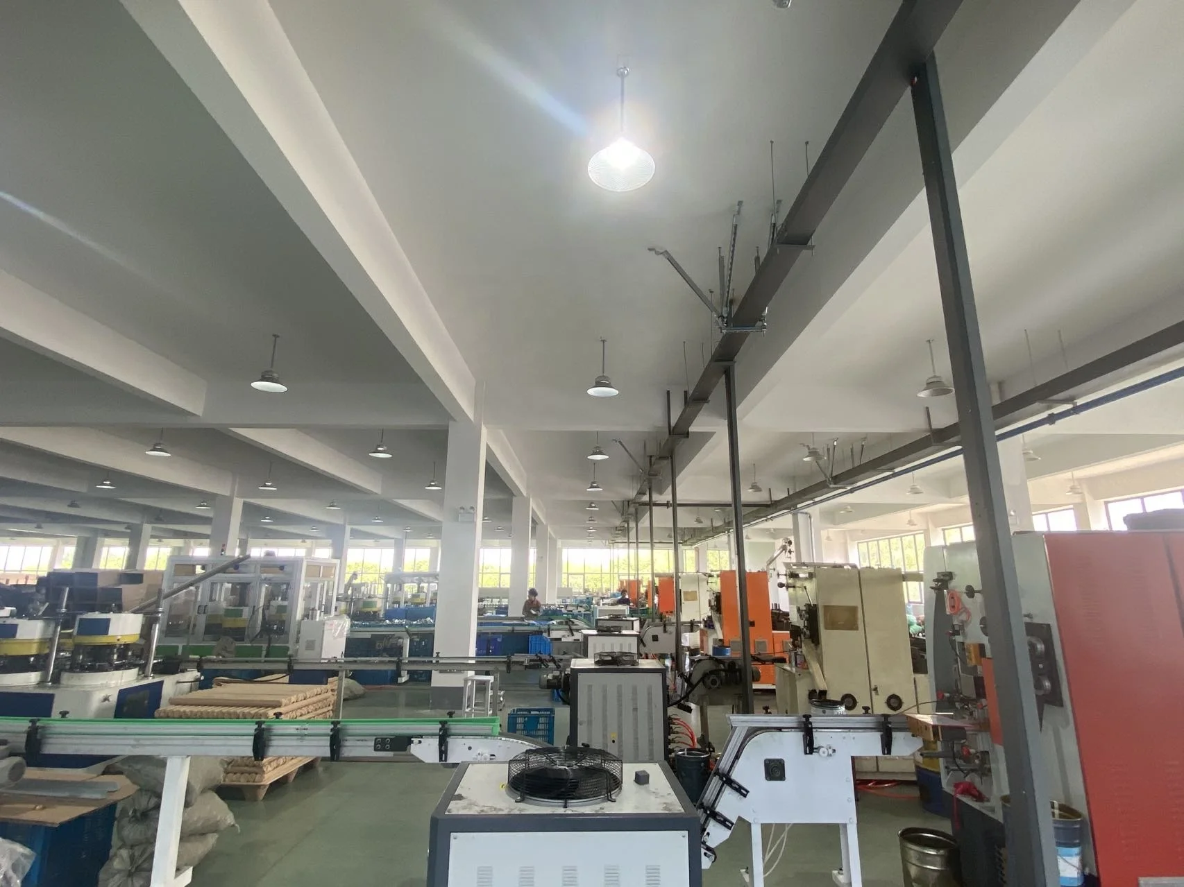 Factory Direct 100ml 200ml 250ml 500ml 800ml 1L round Metal Oil Tin Cans with Plastic Cap