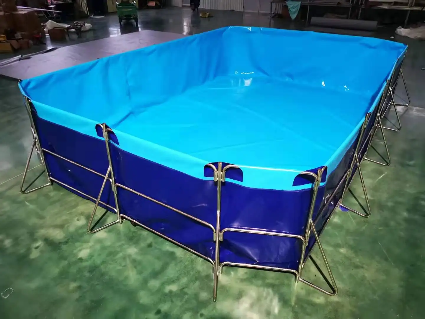 Аквариум для подземной и морской воды над
