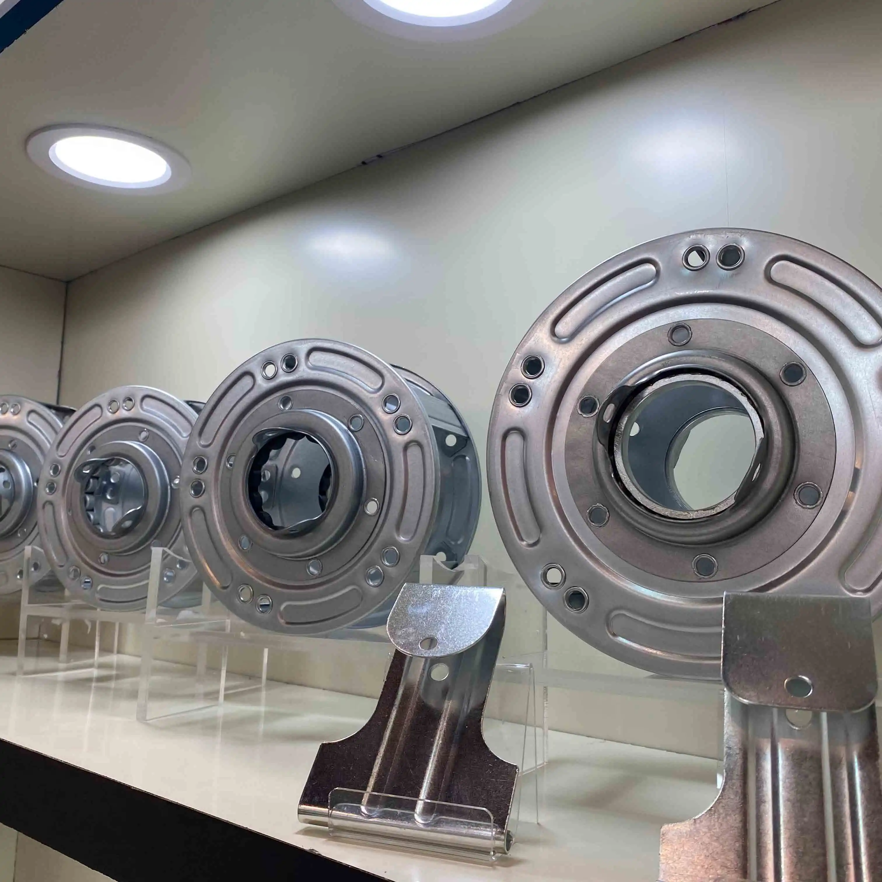 Best selling roll up door parts for roller shutter door