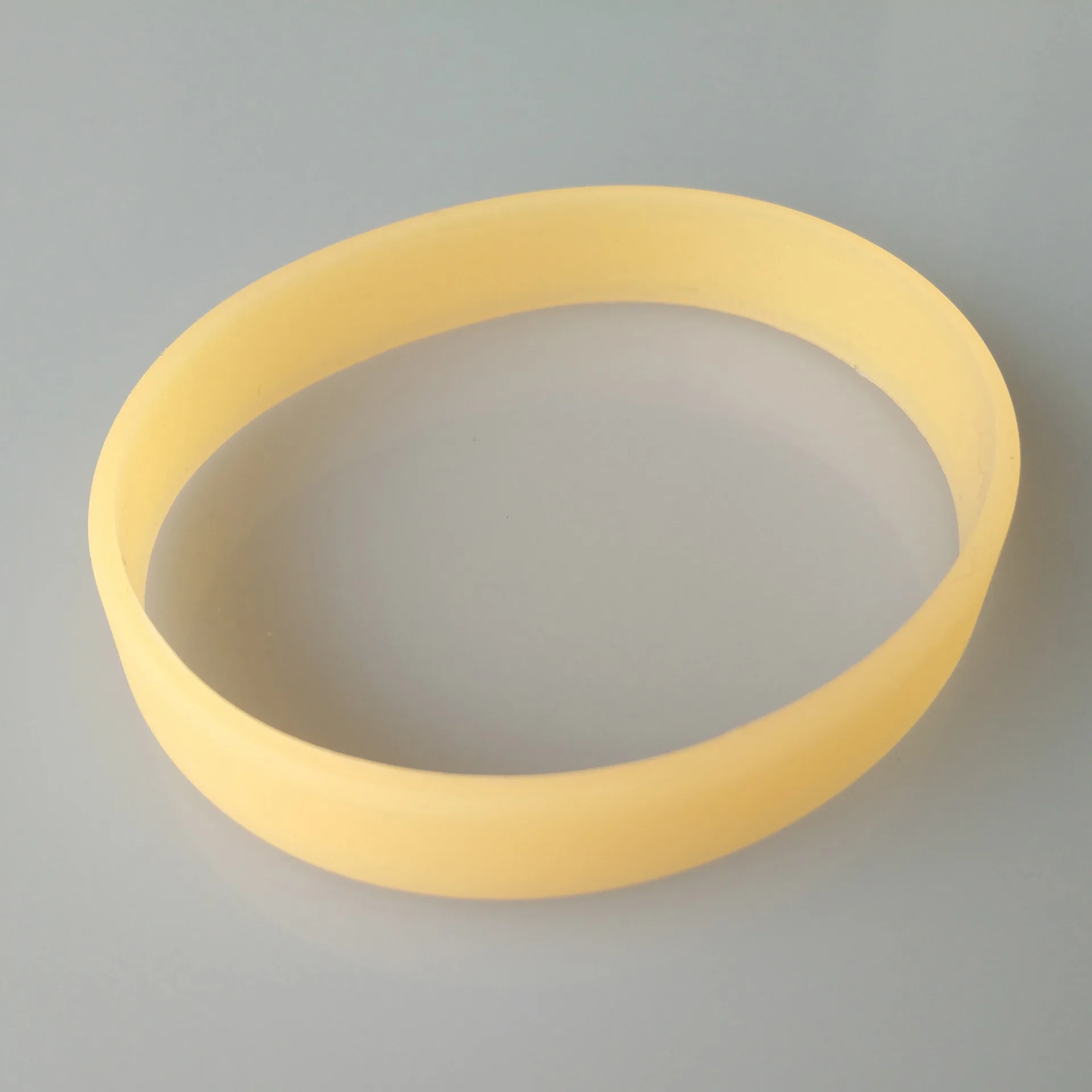 Manufacturer Glow Bracelet Silicon Custom Silicone Fluorescent Bracelet Glowing Bracelet For Promotional Personalized