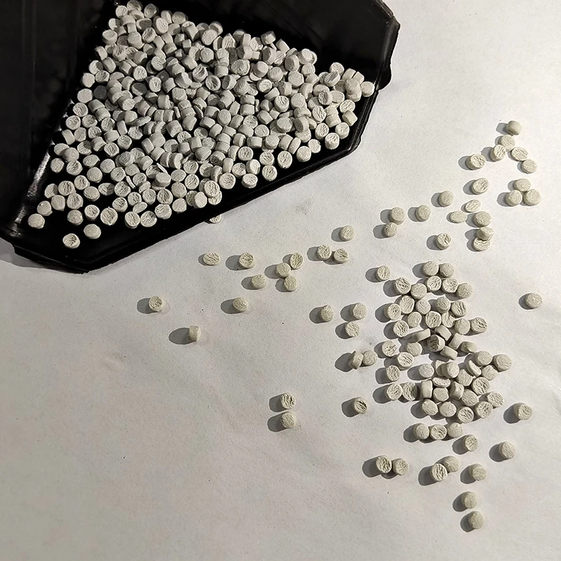 24 hours pe desiccant masterbatch for blowing films with vacuum package desiccant masterbatch 25kg per bag