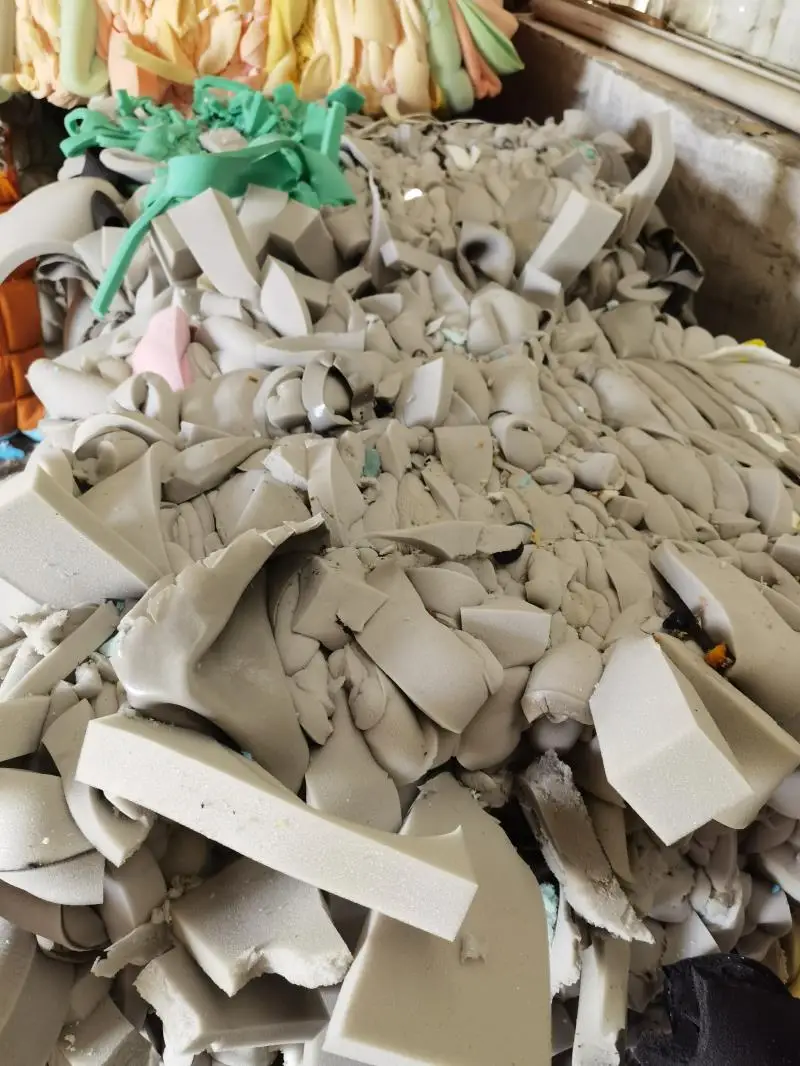 PU foam scrap with 10% of skin