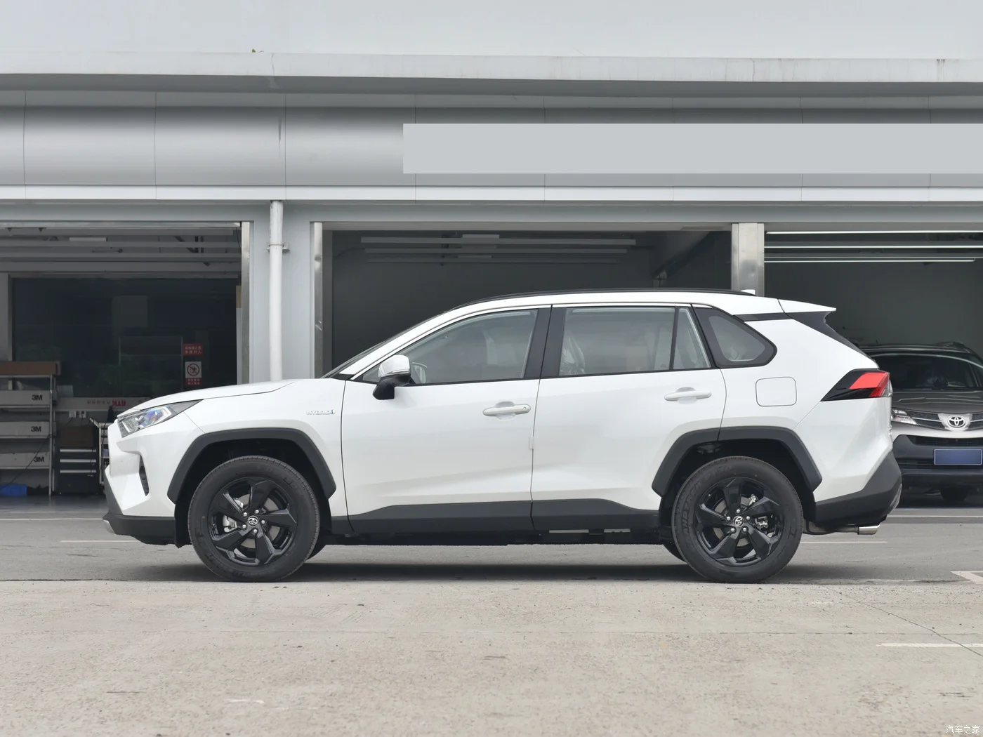Toyota RAV4 2024 New Cars Gas Gasoline Fuel Petrol Adult 4wd 2.0L SUV Auto Cars Toyotaa Rav 4 Hybrid Car for Sale