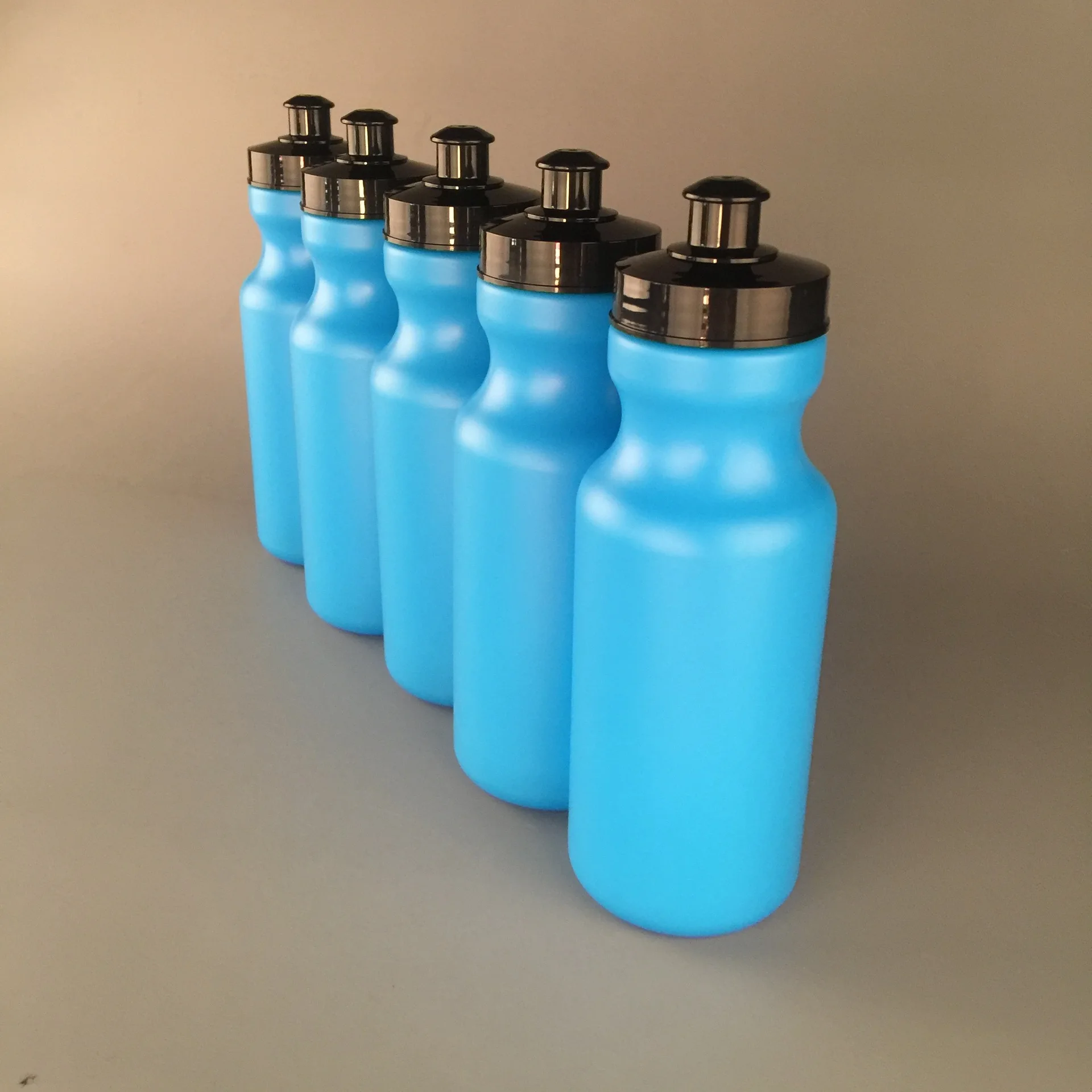 Wholesales 600ml BPA Free Plastic Drinking Sport Water Bottle Outdoor Cross Country Cycling Plastic Sports Drink Bottle