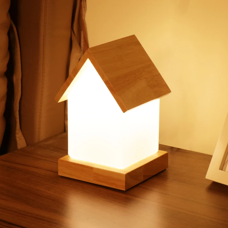 Factory direct sales modern style designed AA battery house shape handmade glass LED Battery operated table lamp
