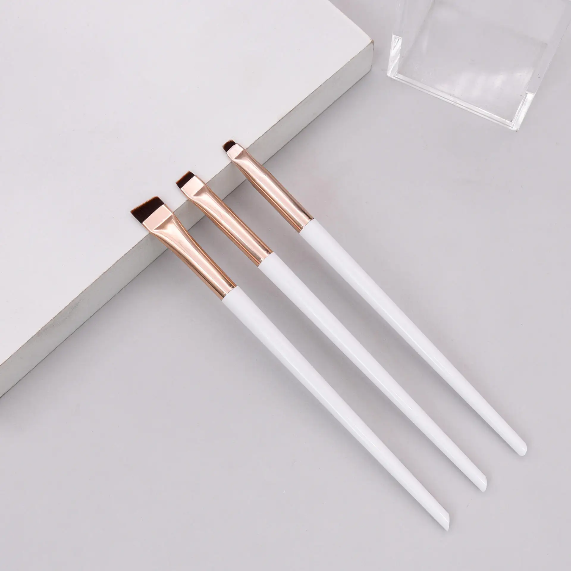 Wholesale Private Label Angled Eye Liner Eyeliner Brow Eyebrow Brush Flat Top Trending Single Slanted Angle Liner Brow Brush
