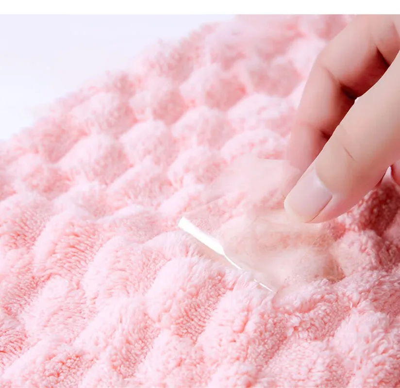 Coral Fleece Polyester Fabric Sustainable Textile Fibers for Home Use with Lace Feature