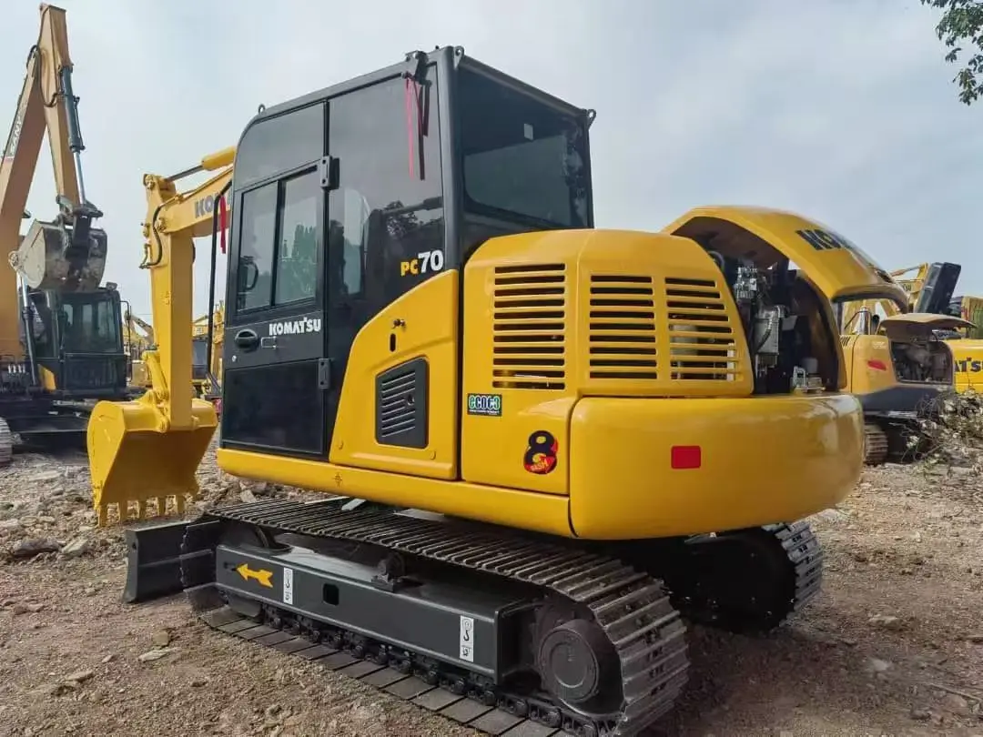 Мини-экскаватор KOMATSU PC70-8 7 тонн Подержанный японский экскаватор с гусеничным двигателем и компонентами насоса