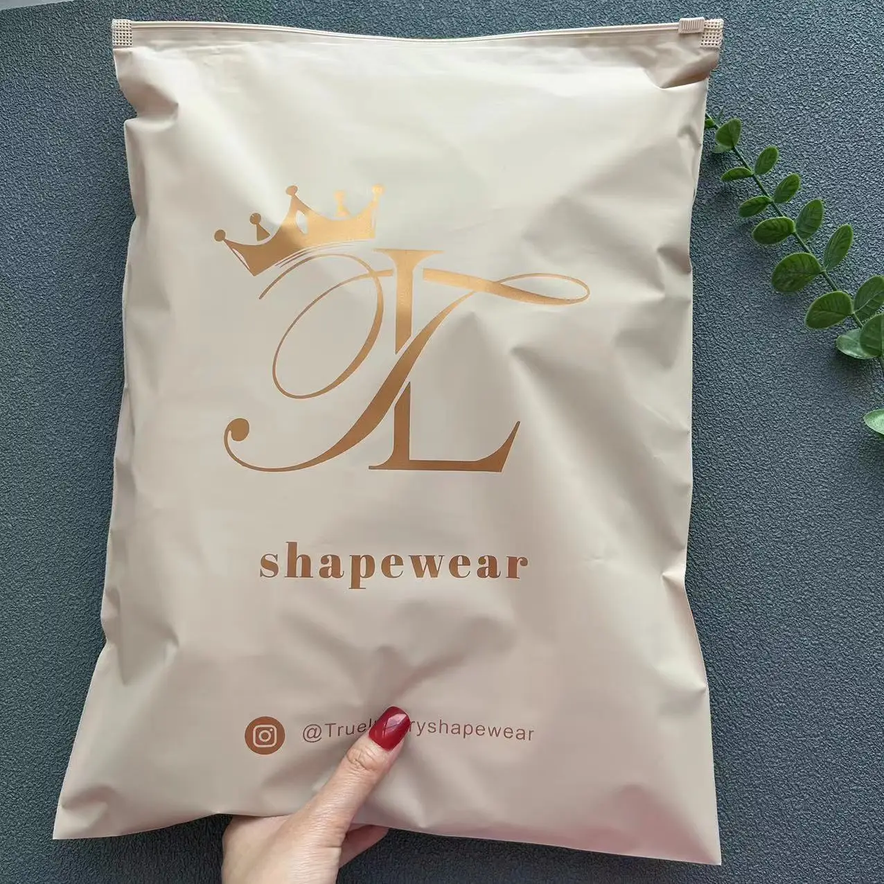 packaging and printing custom logocustom plastic T Shirt bags Clothes Frosted Biodegradable Zip Lock Self Sealing Bag