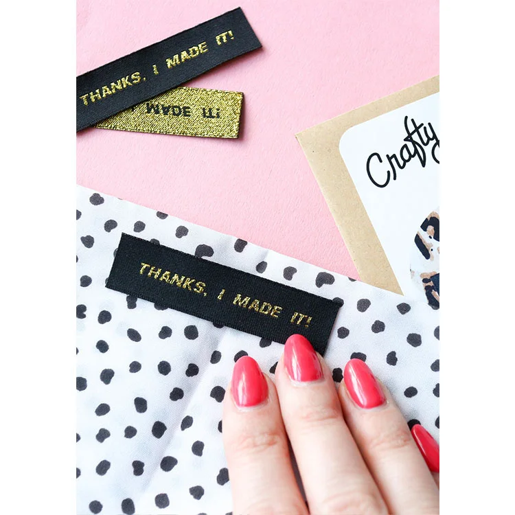 Custom Logo Featuring Thanks I Made It In Sparkling Gold Text On A Classic Black Fabric Clothes Tags Woven Label