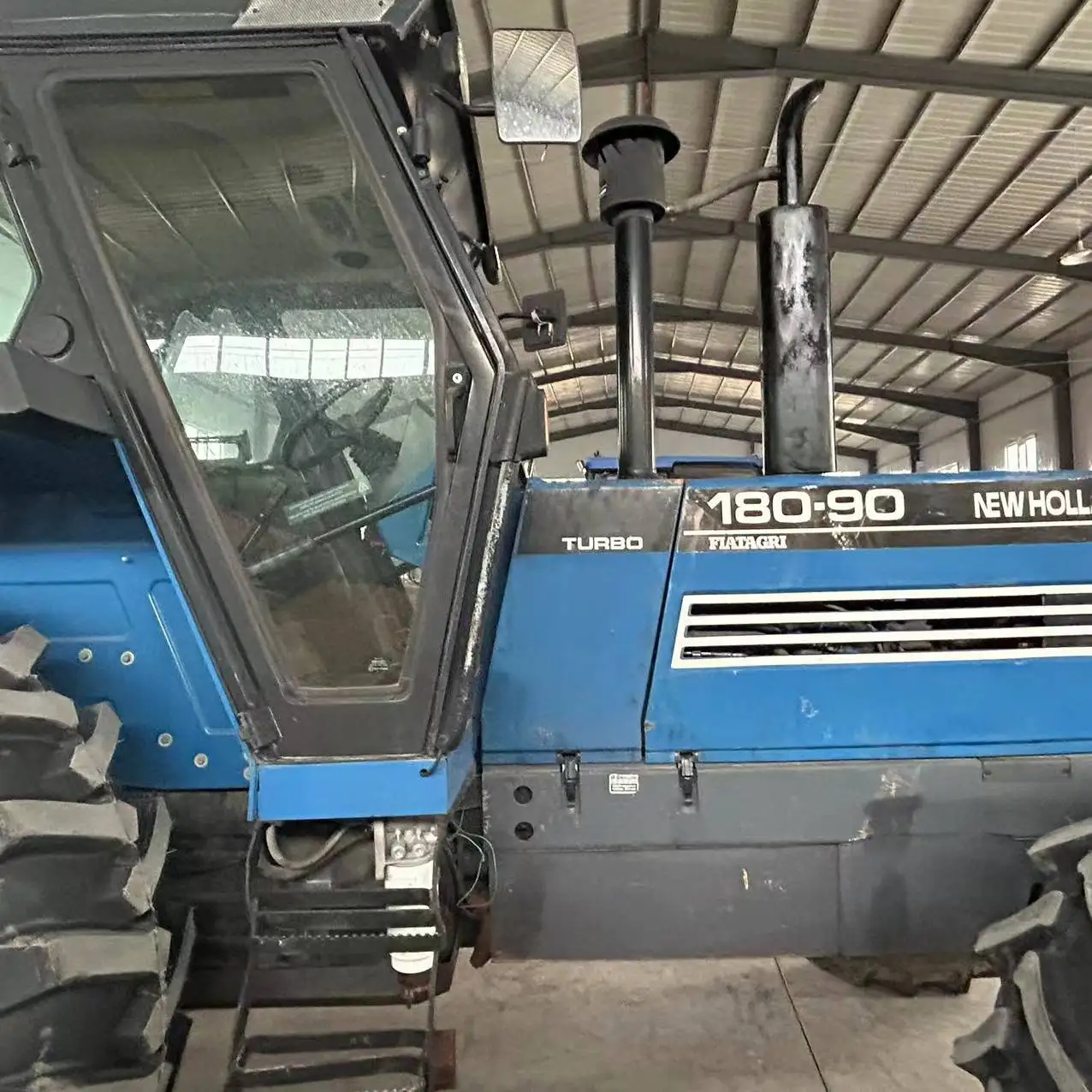 Most affordable used agricultural machinery used tractors 180-90 / 110-90 tractor