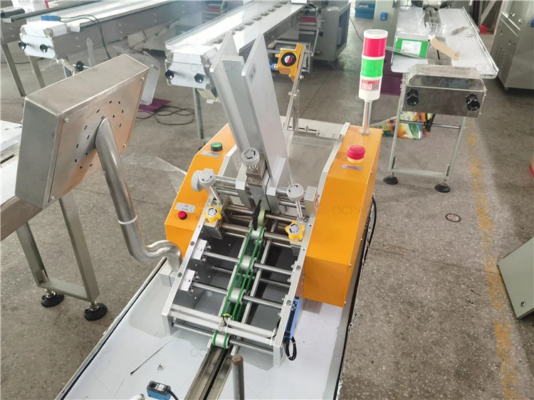 Horizontal Automatic High speed Sim Card Feeder Paper Plastic Bags Packing Machine With Counter