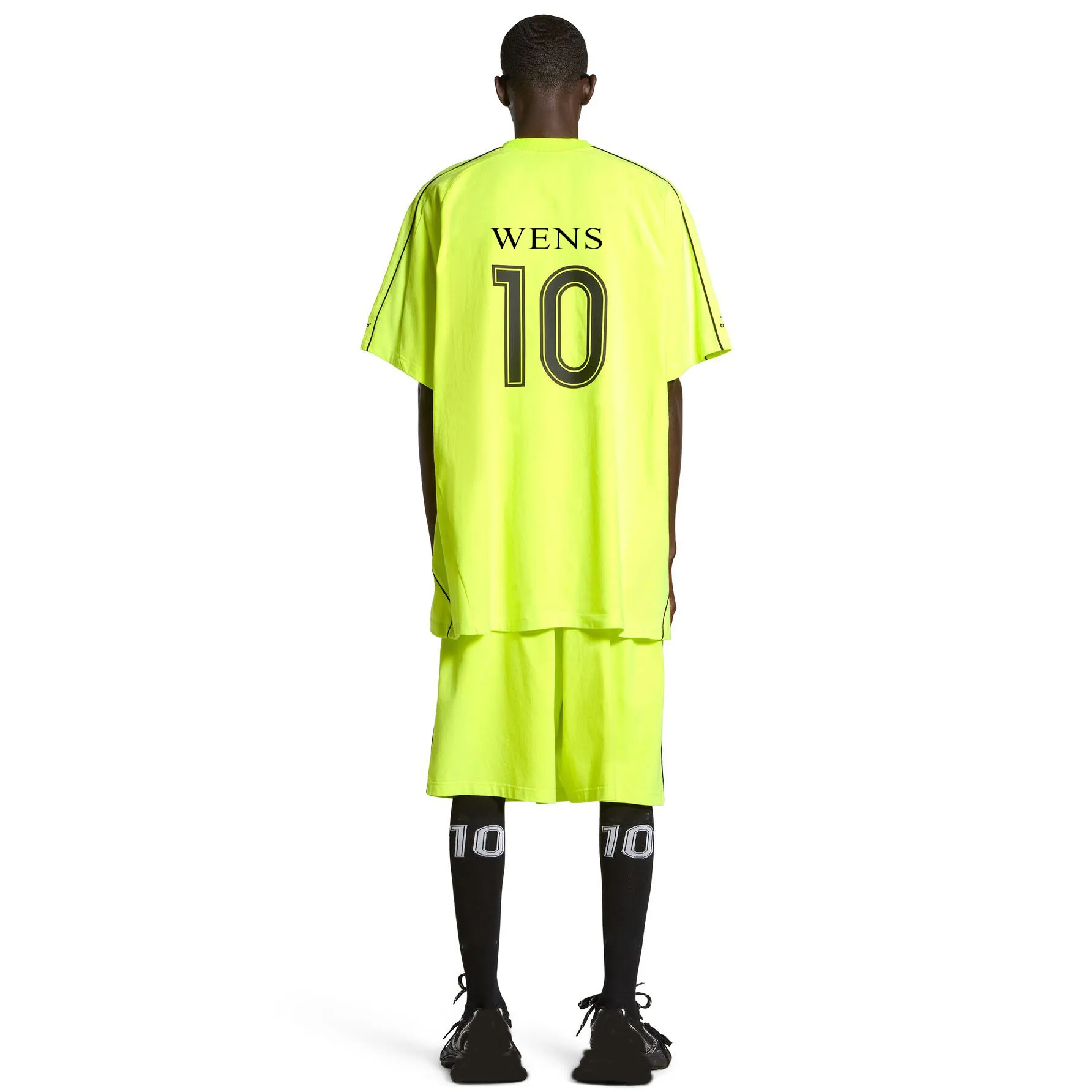 2 Pieces Sports Football Tracksuits Sets Custom Logo Soccer Embroidered Patches  T shirts And Shorts Sets Men