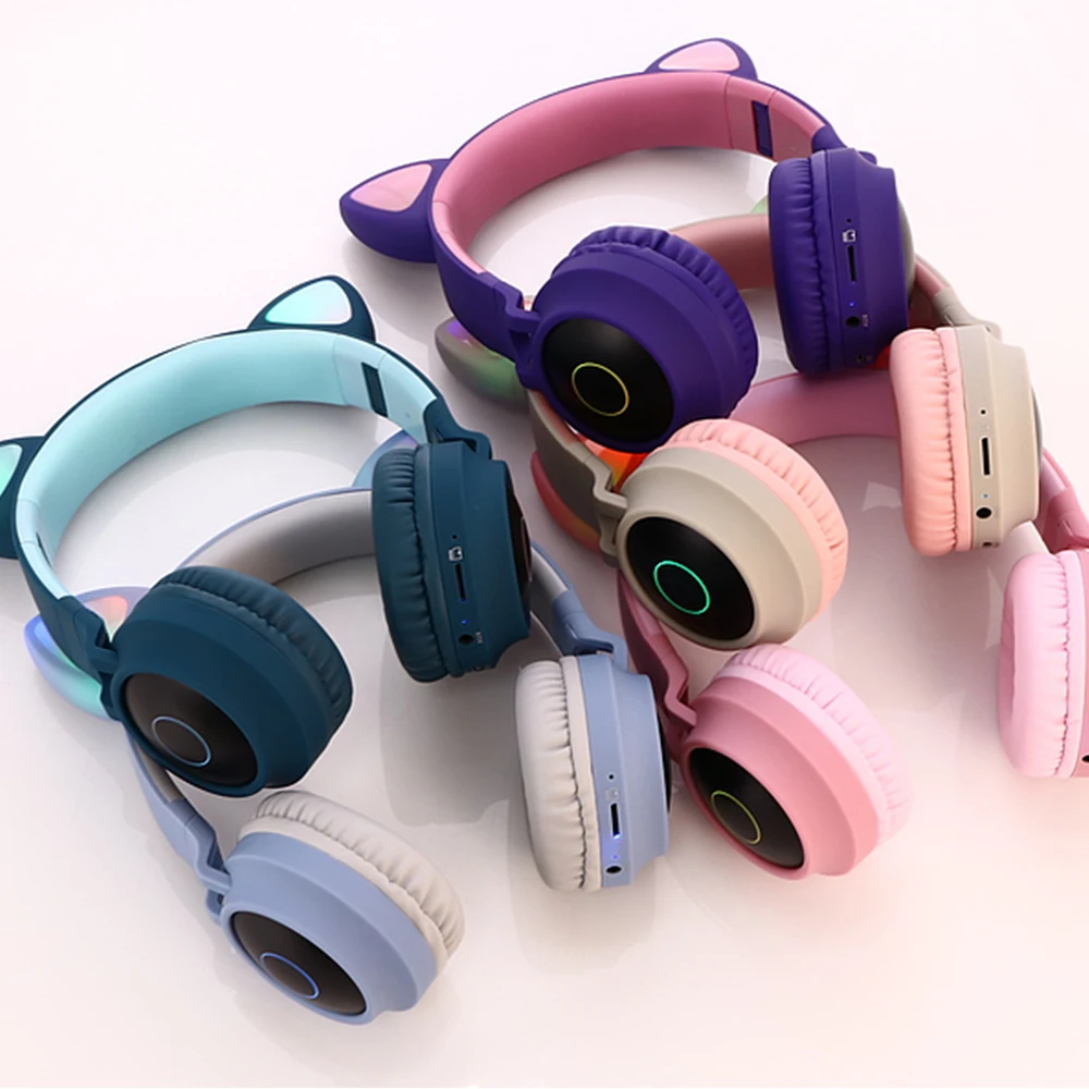 2022 New Fashion Stereo Built in Radio Cheap Cat Ears Headphones Wireless