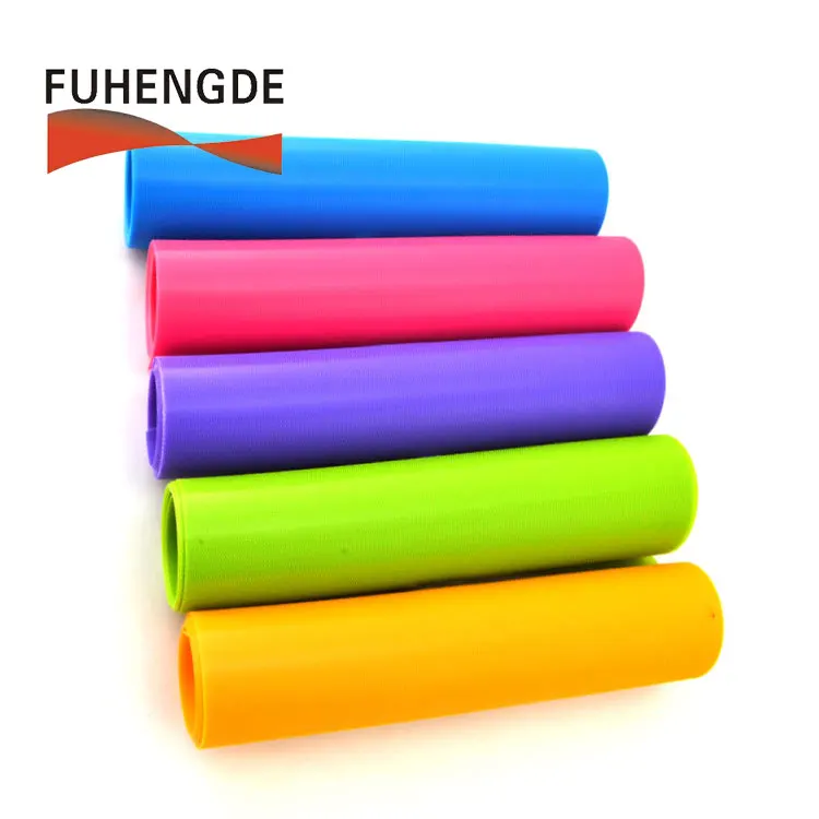 high quality different size injection hook for sports and cloth dress usage with logo custom in competitive price