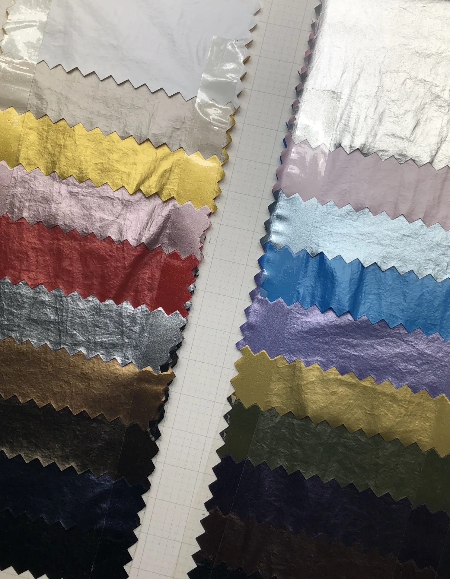 Metallic down coat fabric high quality crinkle nylon taffeta