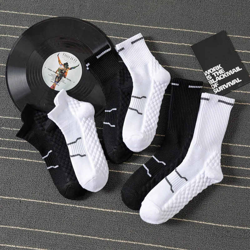 Hot Sale Cheap Custom towel bottom compression logo towel football high tube running white black sports socks