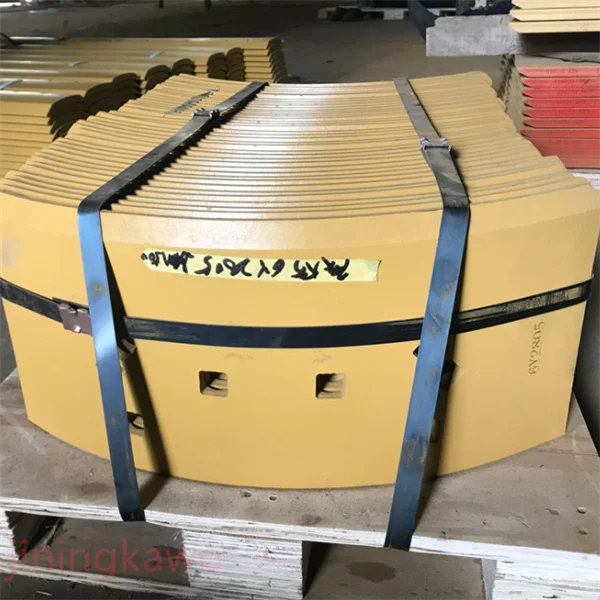 Cutting edge of Komatsu D355 bulldozer, 195-71-51630