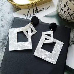 European and American exaggerated fashion all-match acrylic earrings simple geometric pattern long wholesale earrings