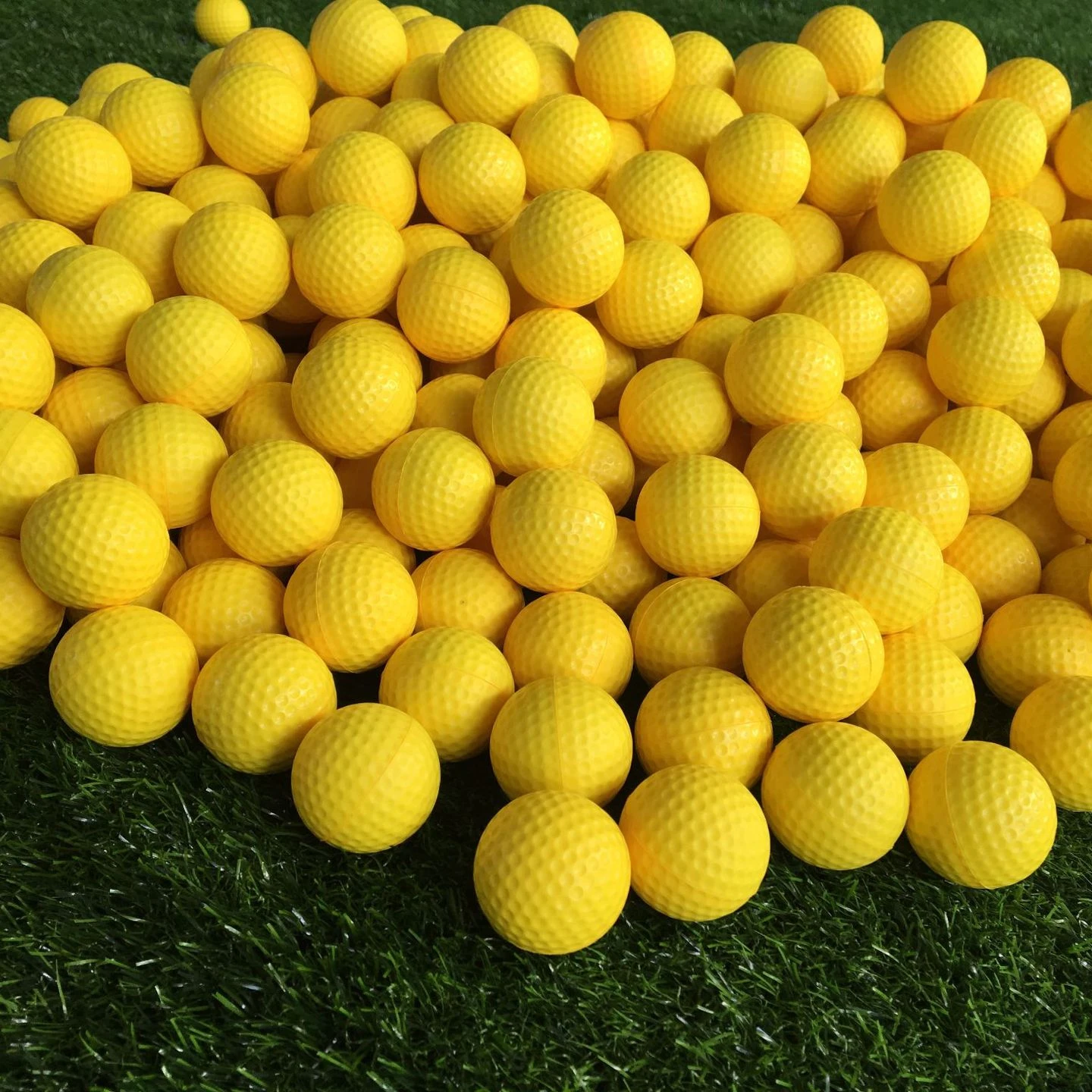 New Black PU Glof Training Ball Indoor Outdoor Elastic Foam Golf Balls