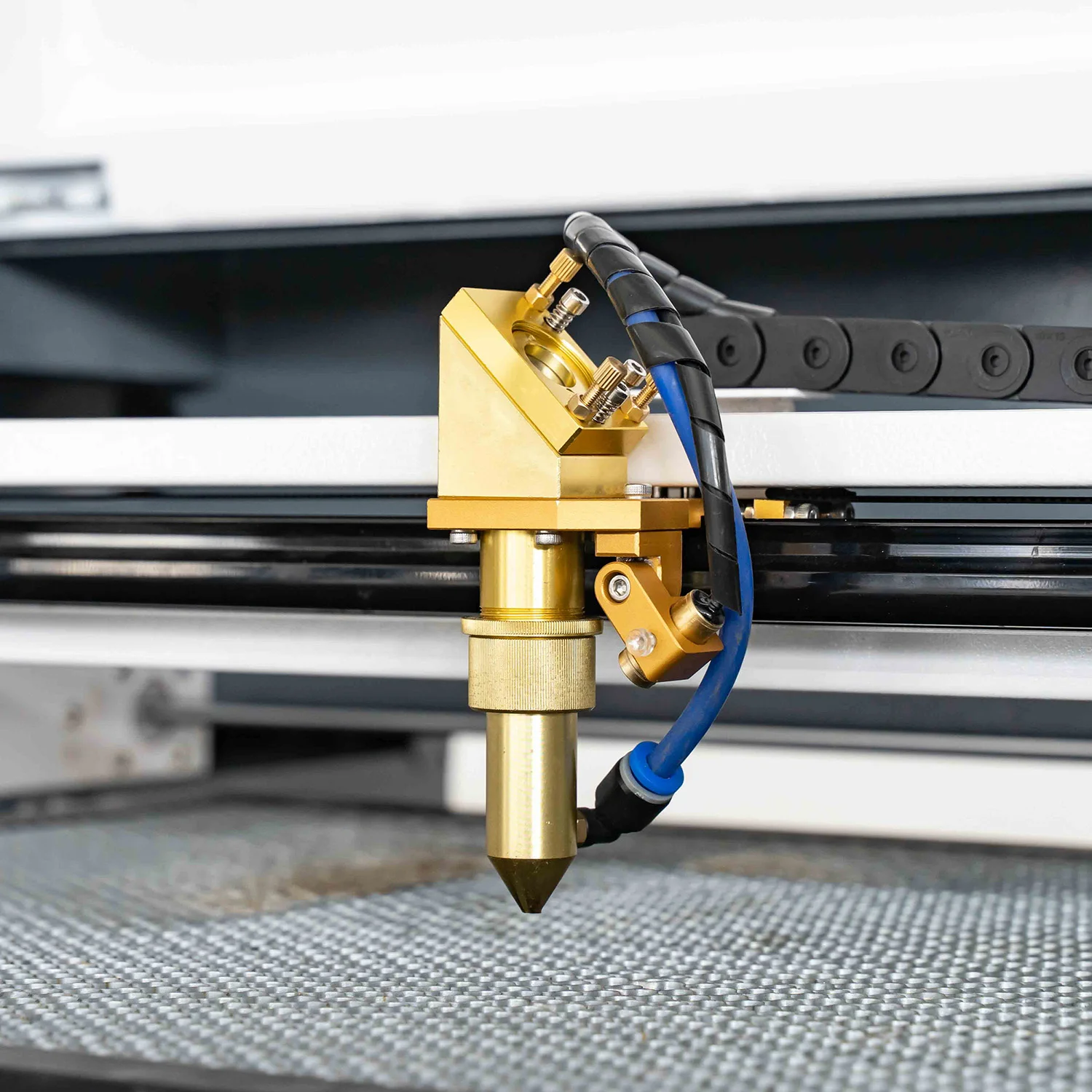 FOCUS Best 4060 C02 Laser Engraver Plastic Laser Machine for Engraving Phone Cases on Wood Paper MDF with Core Motor Components