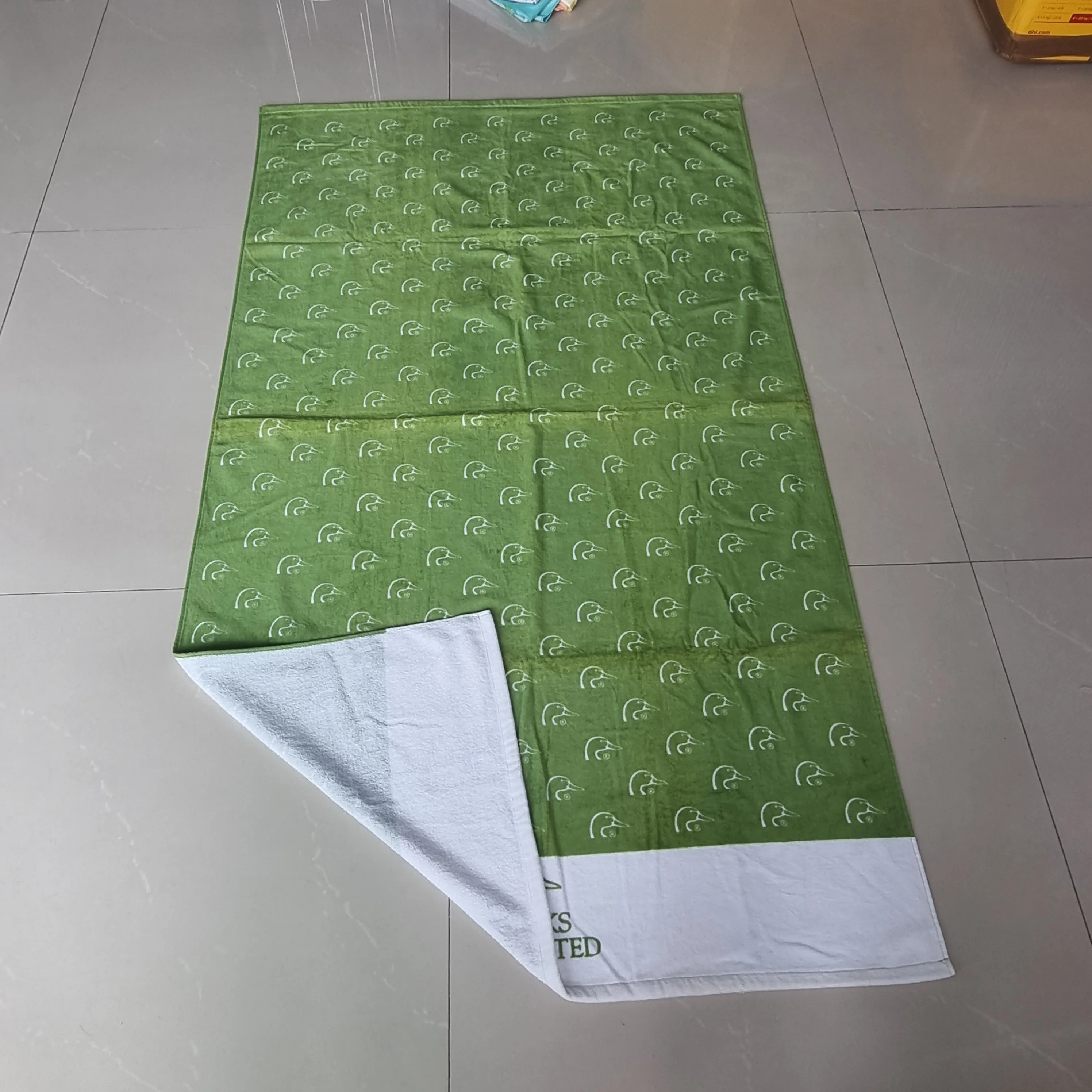 Wholesale Free Samples Design Microfiber Suede Summer Digital Print Logo Sand Quick Dry Polyester Printed Custom Beach Towel