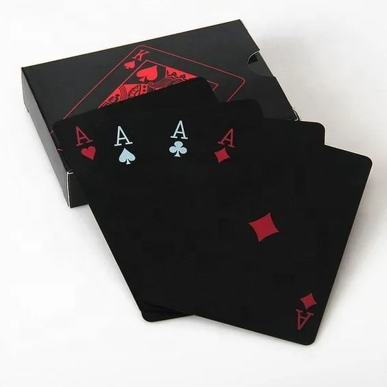 Custom Waterproof Plastic Playing Card  Gold Game Card Printing PVC Poker Card casual games For Adults