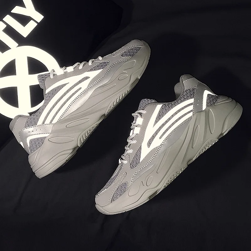 2021New design high quality Y shoes men and women fashion 700 V2 running sneakers