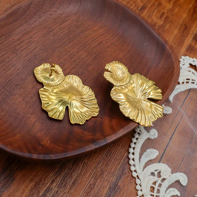 Hot Sale 18K Gold Plated Vintage Stainless Steel Flower Big Stud Earrings High Quality Polished Gifts Parties Engagements