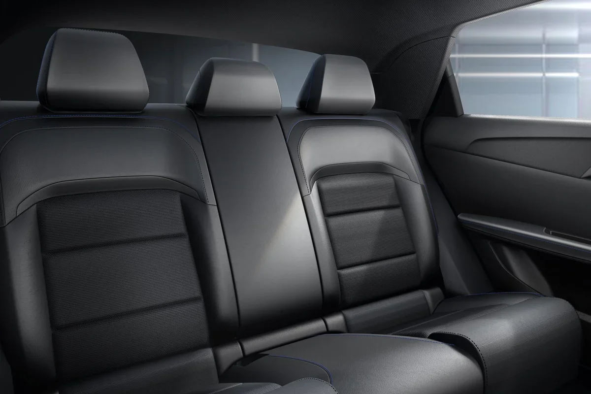 MG4 Mulan New Energy Vehicle Auto 4 MG Mulan Saic MG4 EV Electric Car Right Hand Car