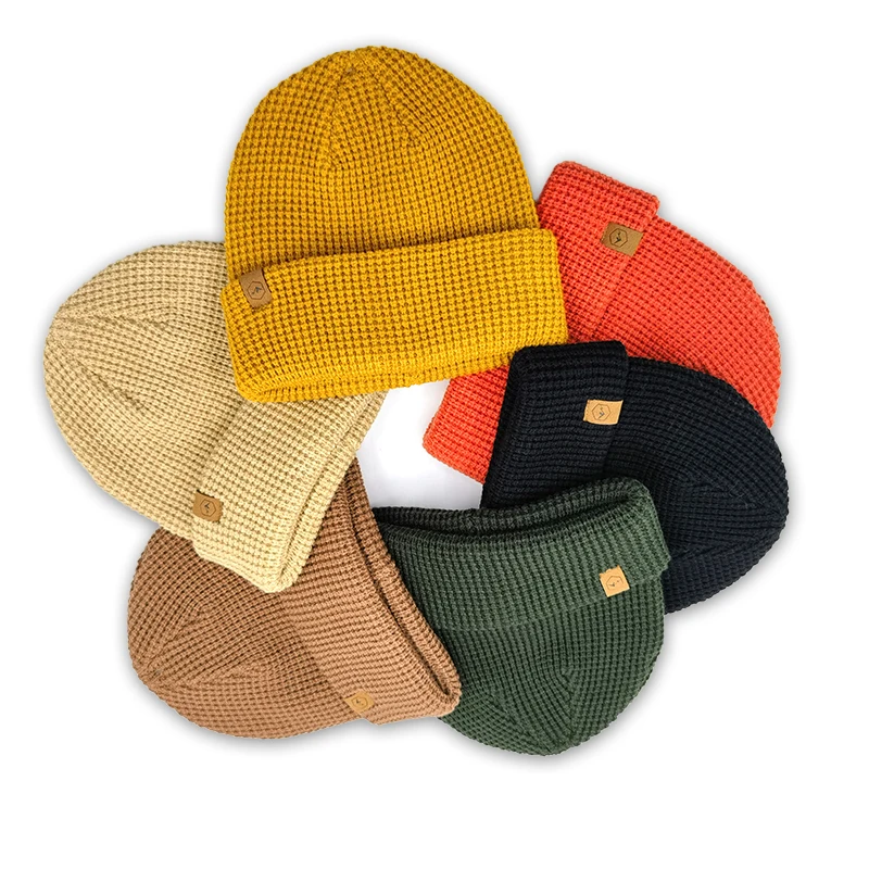 Winter Classic Outdoor Sport New fashion Acrylic Wool Waffle Knit Cuffed  Fisherman Beanie Hat with Custom Logo Patch for Men