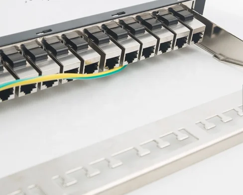 Патч-панель UTP Cat6 24 порта Cat5e/6 1U