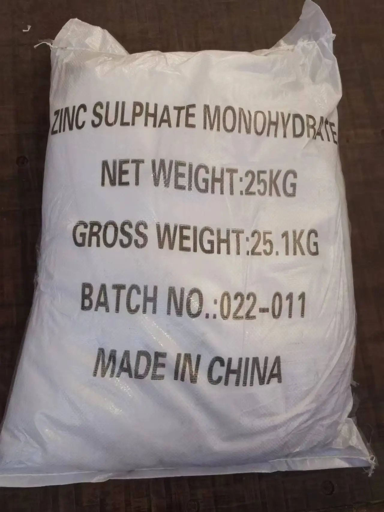 Manufacturer supply high quality Fertilizer zinc sulfate  25kg  Zn 33% 35% 7733-02-0