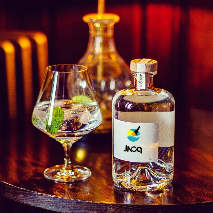 Custom Brand 500/700/750ml Glass Gin Liquor Whisky Vodka spirit Storage Glass Bottle with Cork Stopper