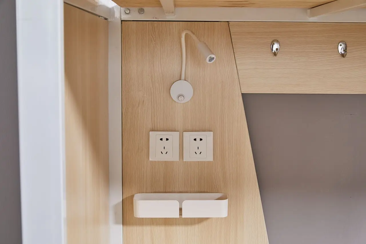 2021 independent privacy space design hotel bed youth apartment bed modern solid wood double bed