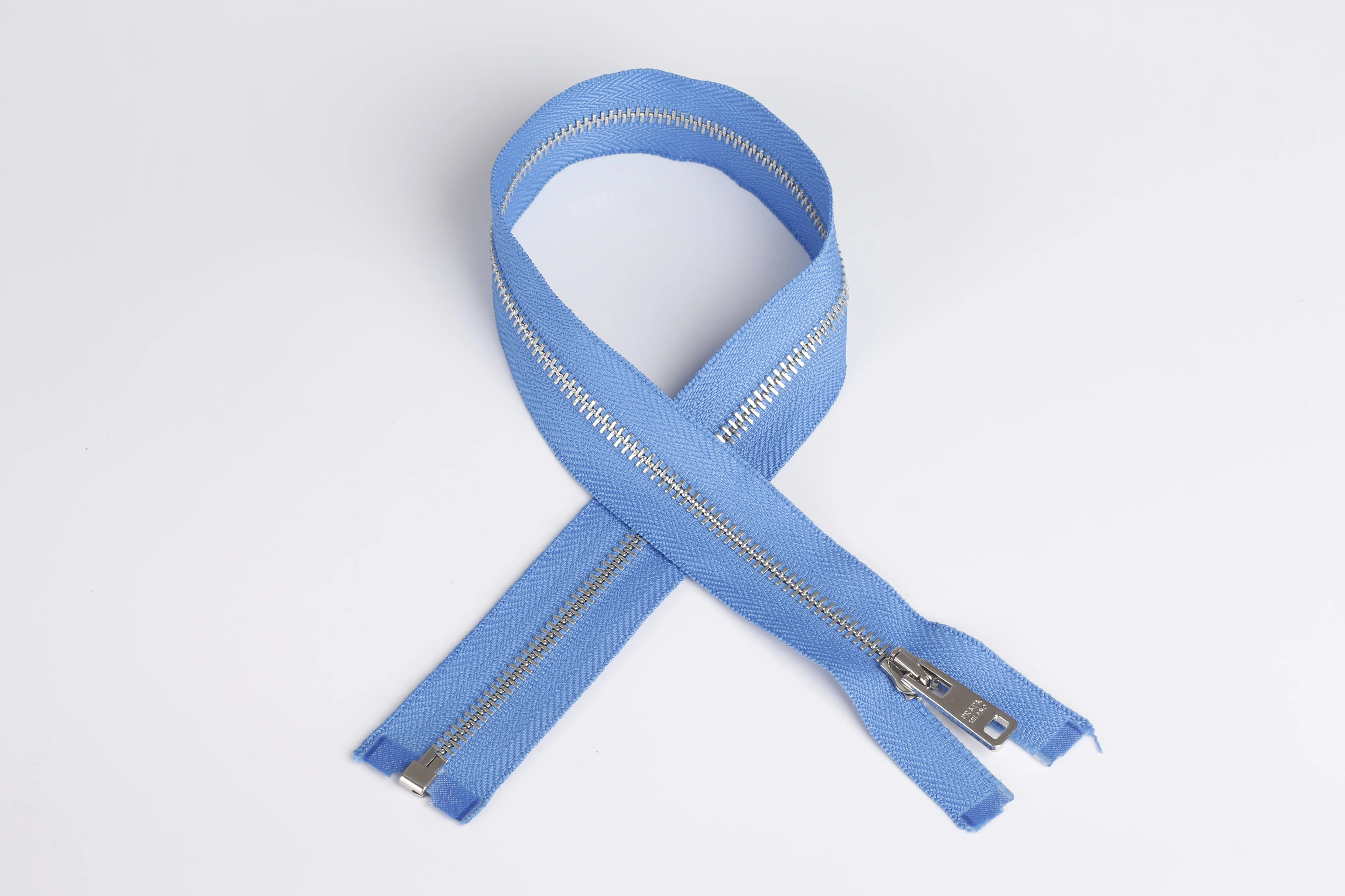 Hot sale high quality custom 3#5#7# open end  metal zipper smooth teeth  for Bags and Jacket