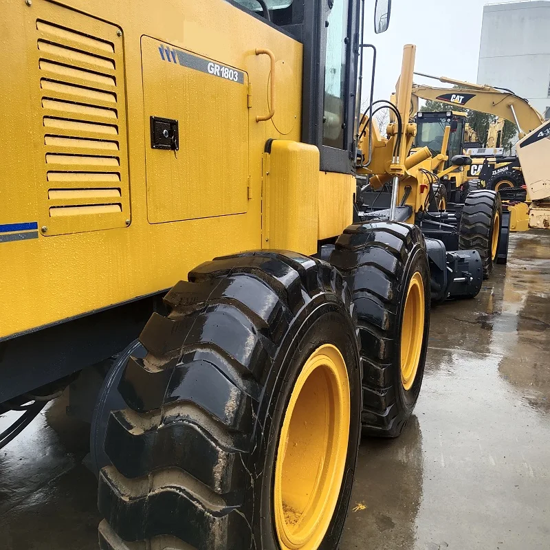 second-hand grader xugong GR1803 selling well overseas low consumption easy maintenance reliable  low price.