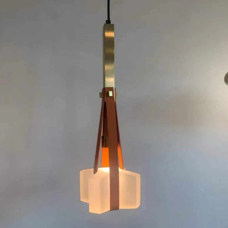 2025 Hanging light Modern minimalist restaurant chandelier Nordic living room designer bar cafe creative art resin leather lamps