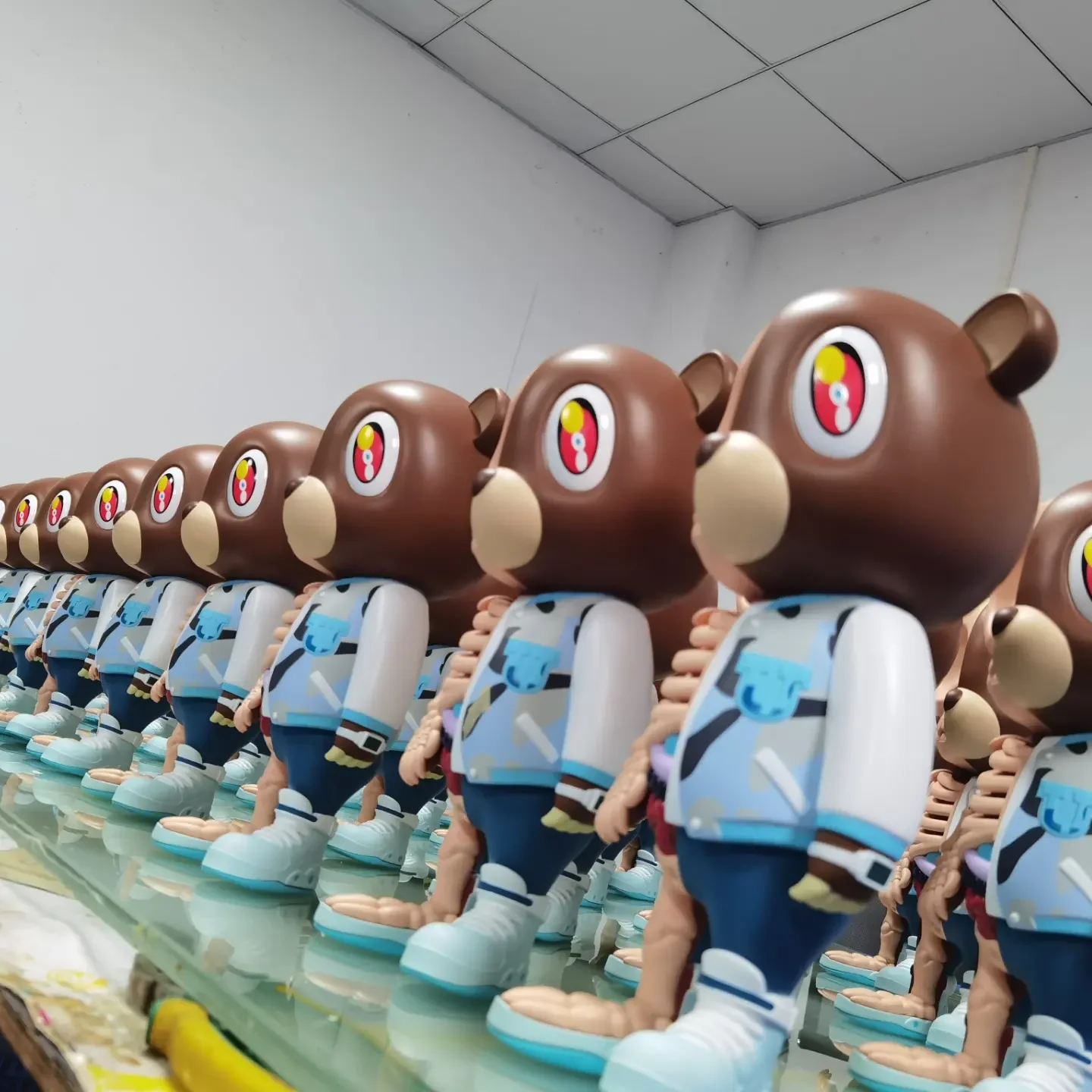 Custom Make Vinyl Toy Sculpture Designer PVC Collectible Figure Poly Resin Figurine Tattoo Artist Design Art Toys Figure Toy